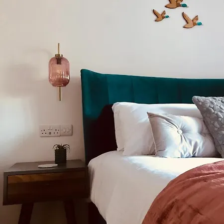 Little Wren Couples Retreat * Cartmel