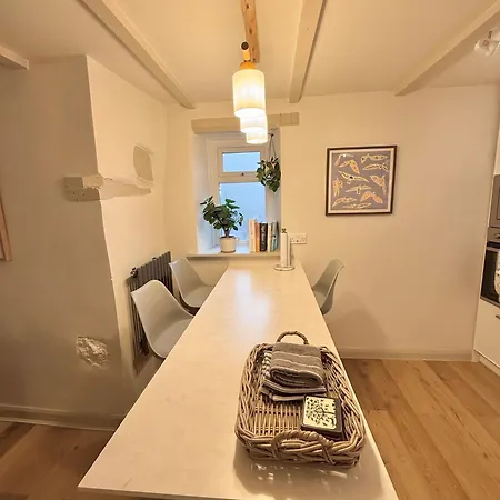 Little Wren Couples Retreat