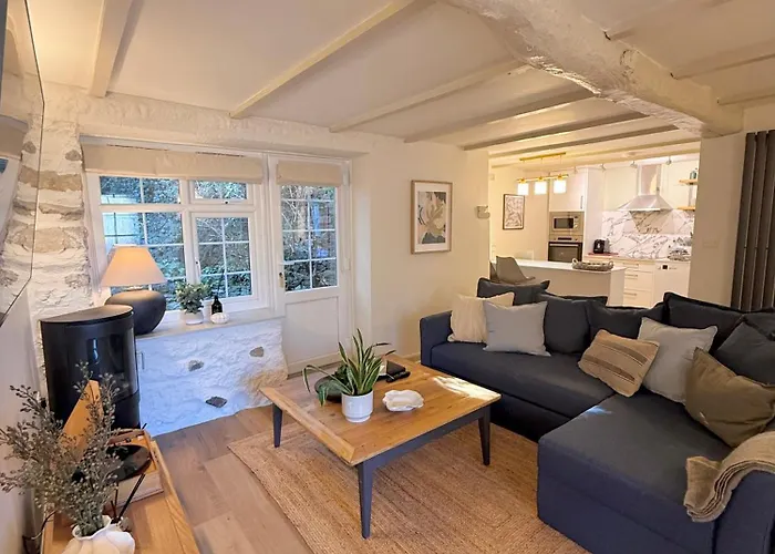 Little Wren Couples Retreat *