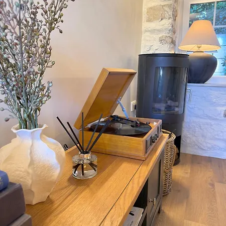 Little Wren Couples Retreat דירה